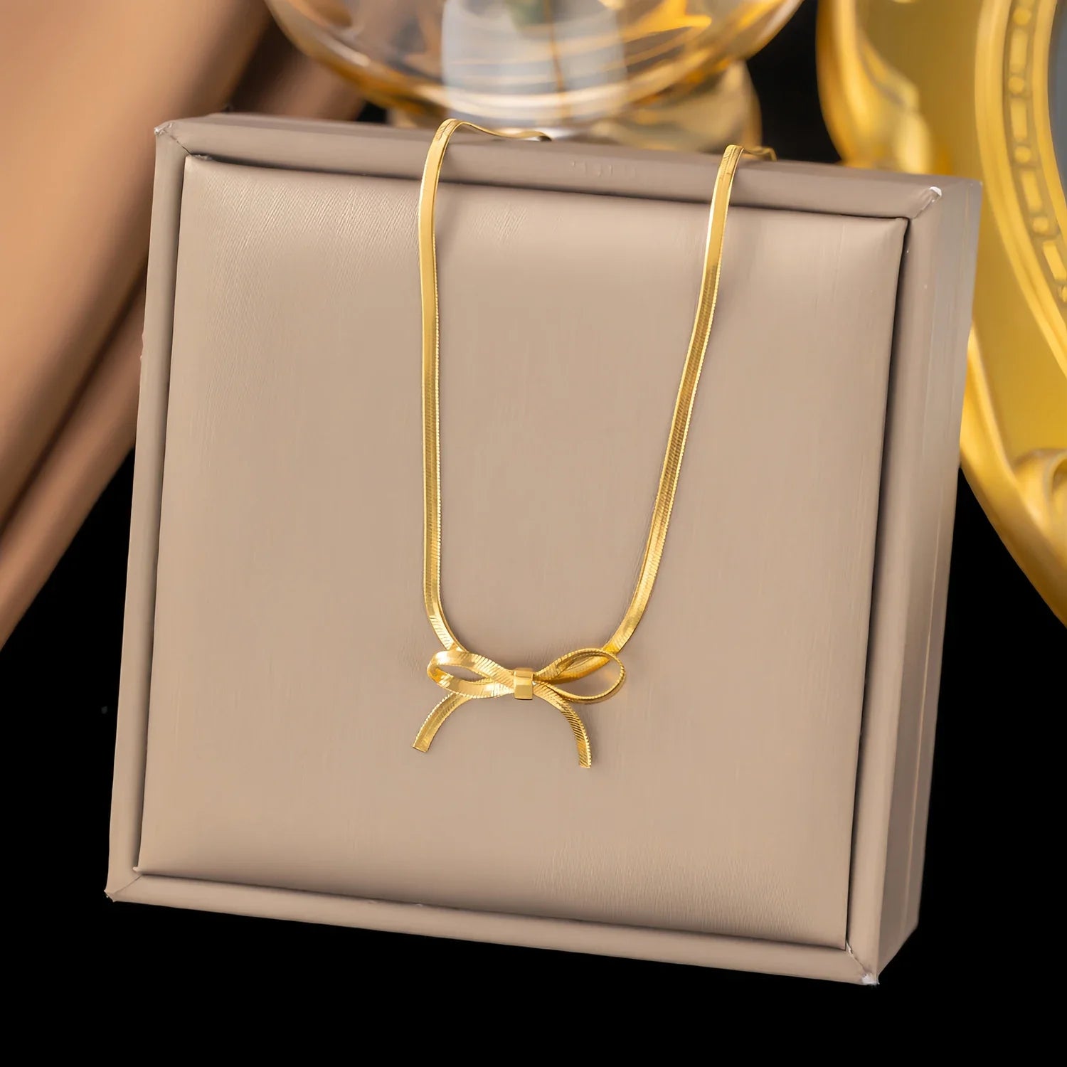 Schleifen-Schlüsselbein-Halskette Edelstahl Schmuck Persönlichkeit Mädchen Party Zubehör Schlangenkette